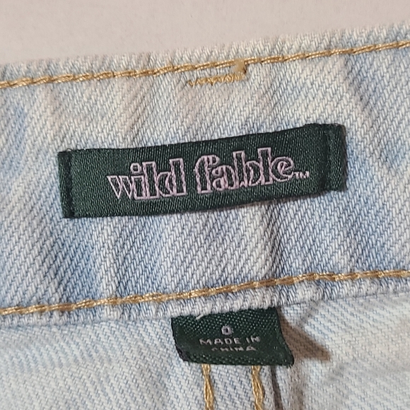 Wild Fable Women's Light Blue Distressed Jeans Relaxed Fit Size 0 30" Inseam NWT - Picture 5 of 12